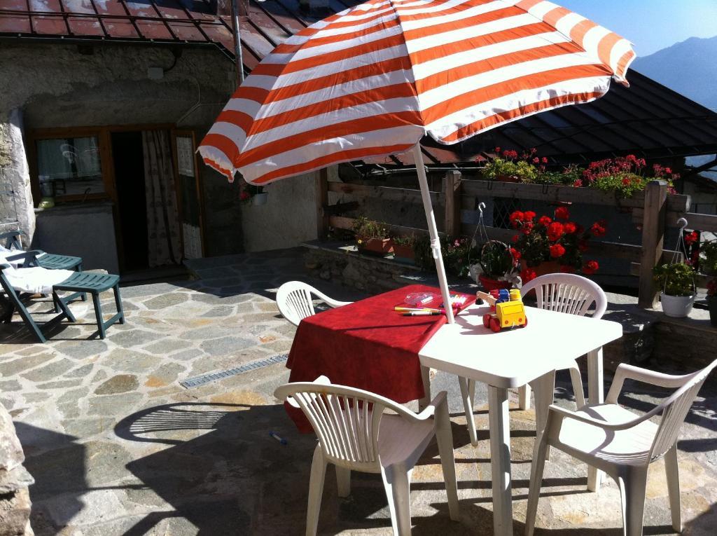 La Placette - Albergo Diffuso E Trattoria Usseaux Zimmer foto