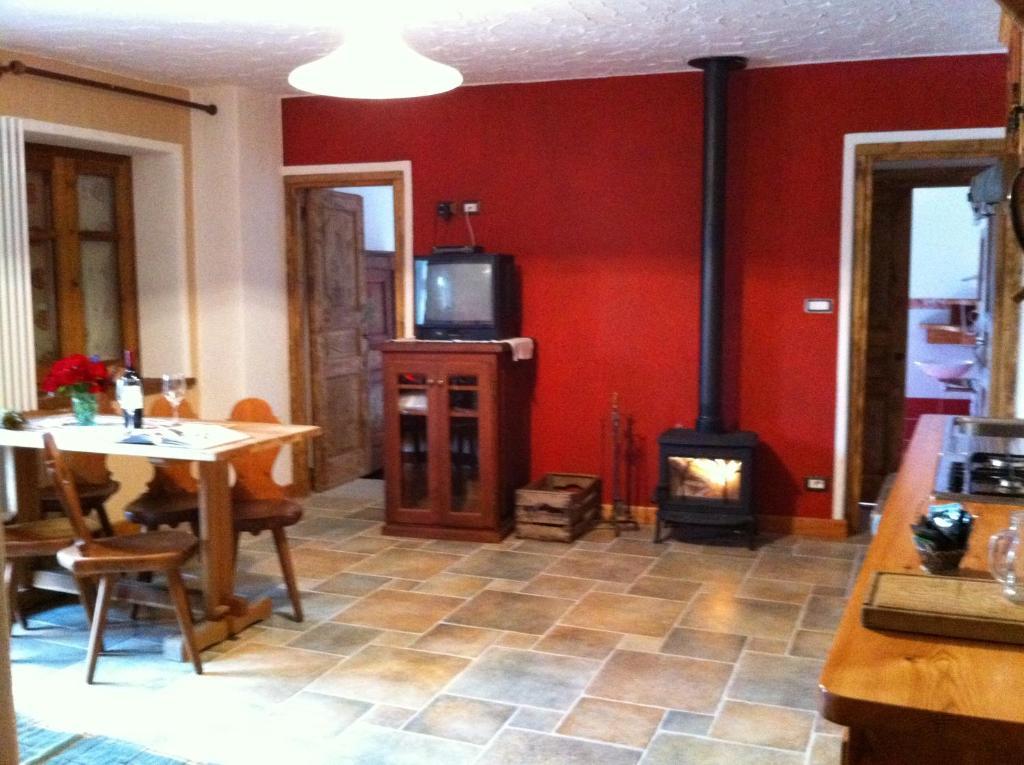 La Placette - Albergo Diffuso E Trattoria Usseaux Zimmer foto