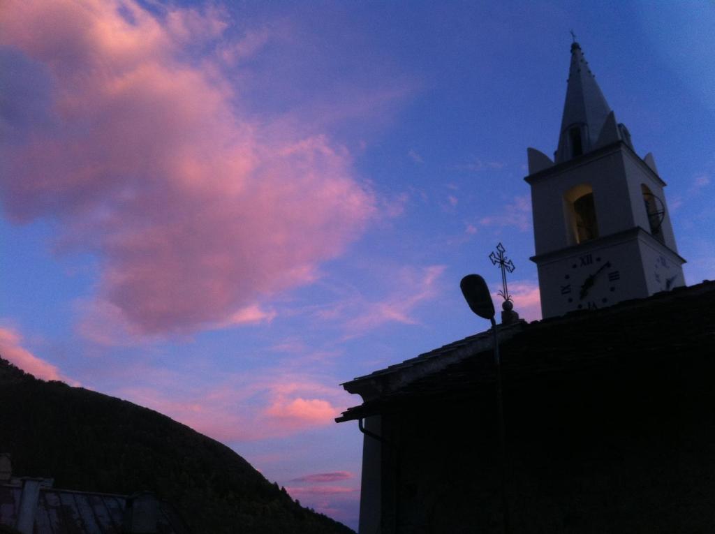 La Placette - Albergo Diffuso E Trattoria Usseaux Zimmer foto